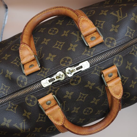 Louis Vuitton Keepall 45 Monogram Canvas Travel Bag - Picture 4 of 15
